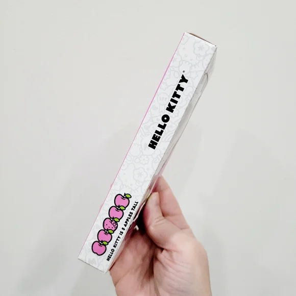Brand New Sanrio Hello Kitty Apple Watchband White - Picture 4 of 5